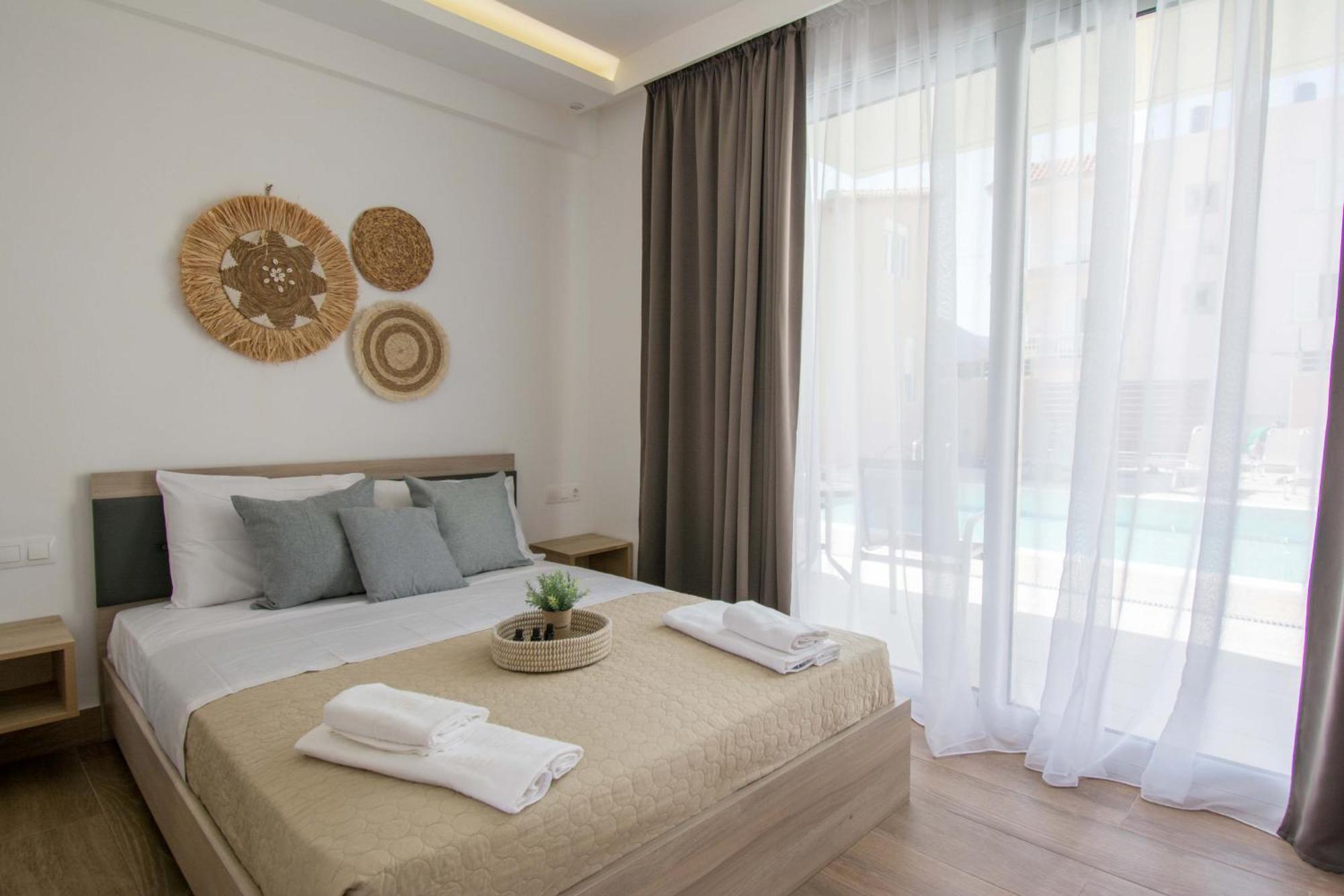 Michalianna Suites "By Checkin" Gouves Dış mekan fotoğraf