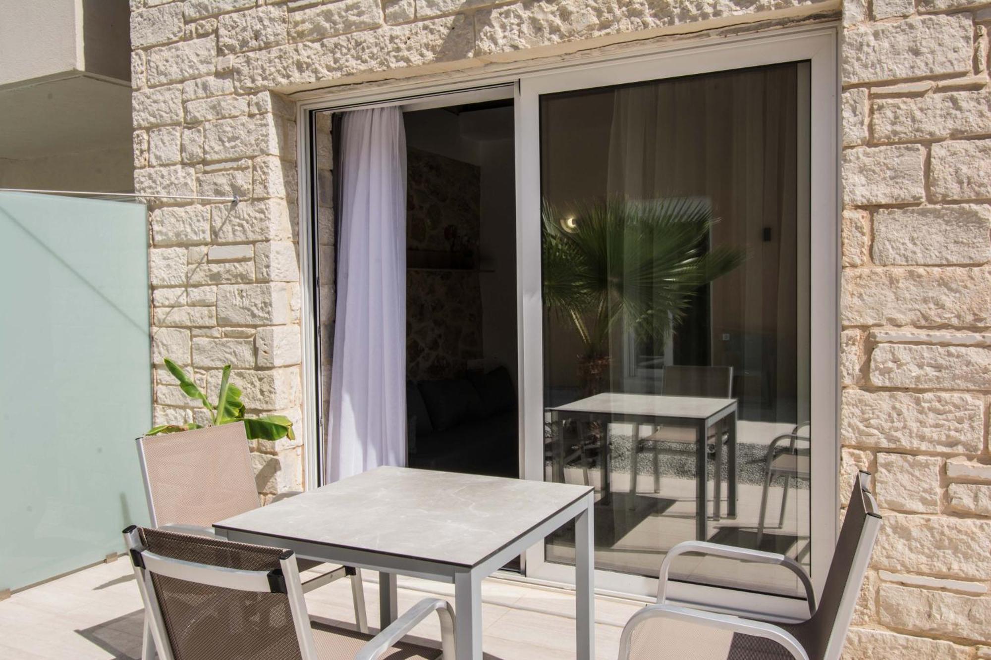 Michalianna Suites "By Checkin" Gouves Dış mekan fotoğraf