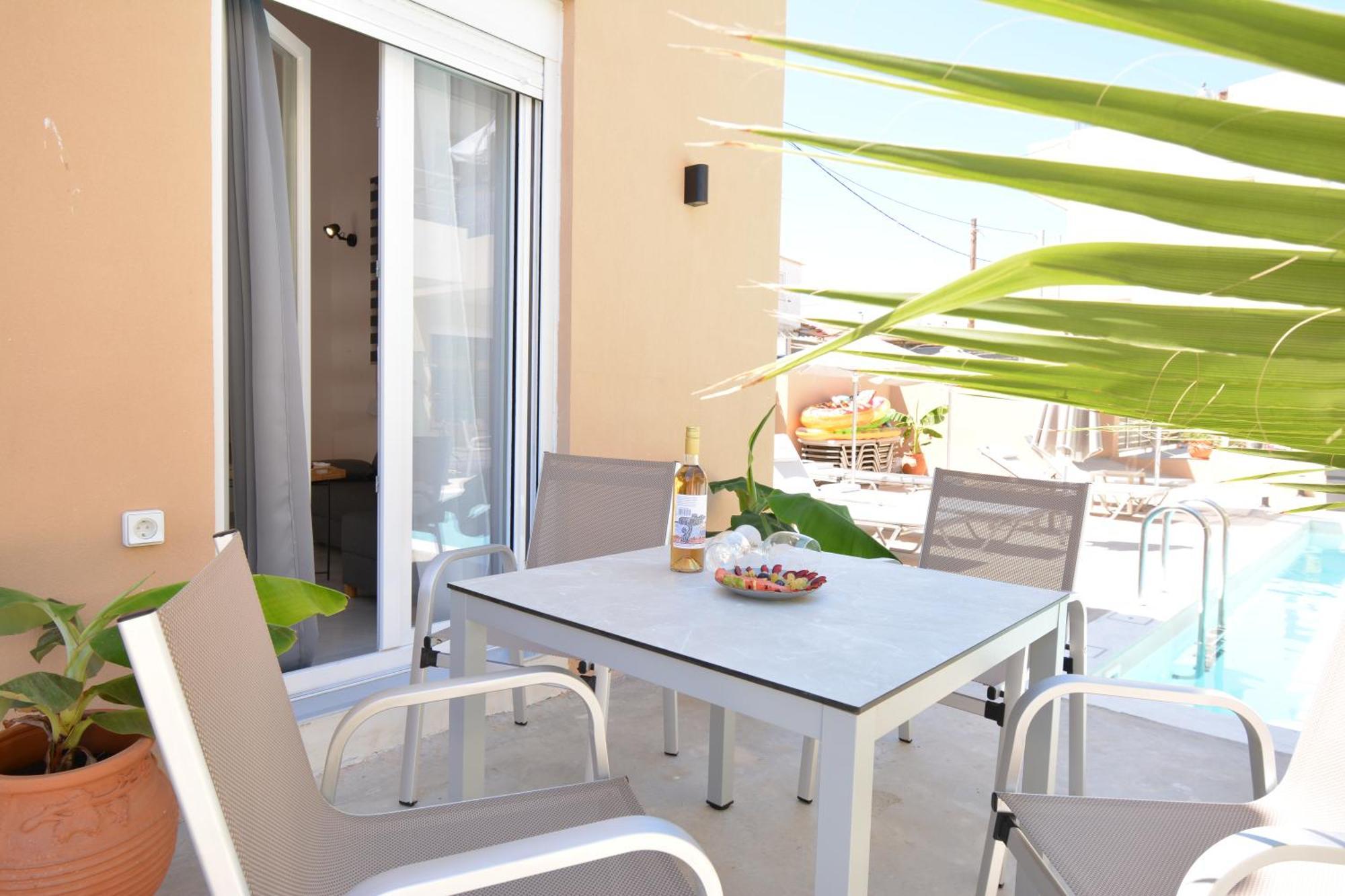 Michalianna Suites "By Checkin" Gouves Dış mekan fotoğraf